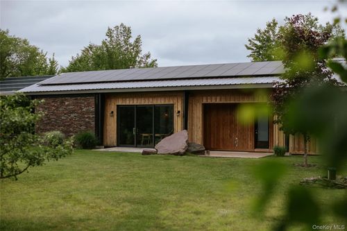 1199 W Highland Road, Stamford, NY, 12167 | Card Image