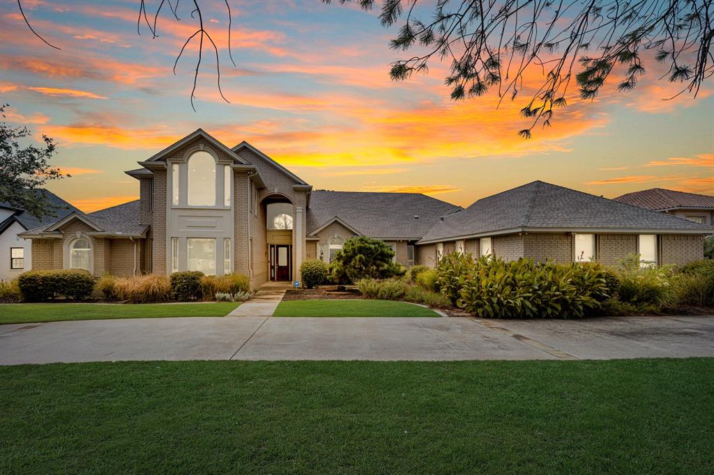 Waldon Ct, Colleyville, TX 76034
