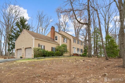 18 Back Bone Hill Rd, MILLSTONE TOWNSHIP, NJ, 08510-8127 | Card Image