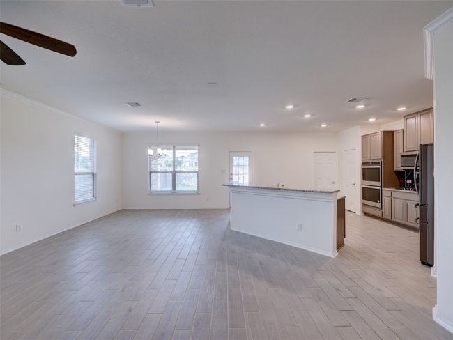 Lots of windows give you lots of natural light | Image 21