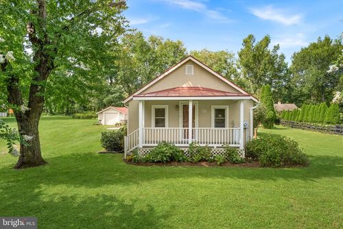 35121 Bloomfield Rd, Round Hill, VA, 20141-1824 | Card Image