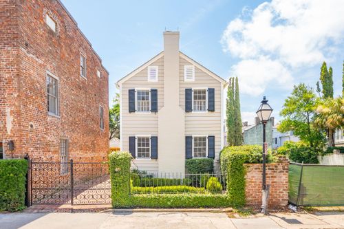 11 Bedons Alley, Charleston, SC, 29401 | Card Image