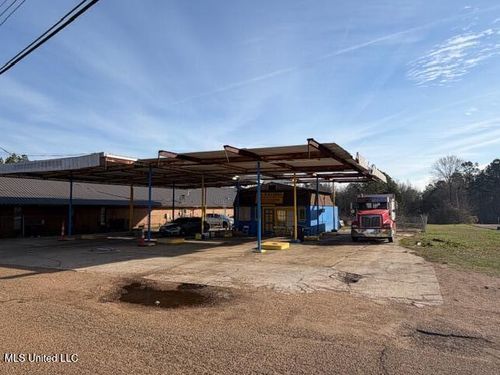 270 Maddox Rd, Jackson, MS, 39212-2312 | Card Image