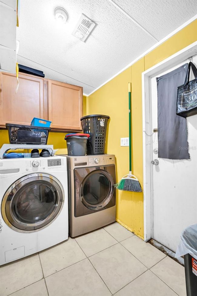 Laundry Rm/Back Door | Image 22