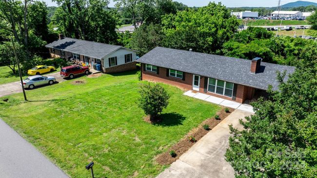 1230 2 Nd St Se, House other with 3 bedrooms, 2 bathrooms and null parking in Hickory NC | Image 18