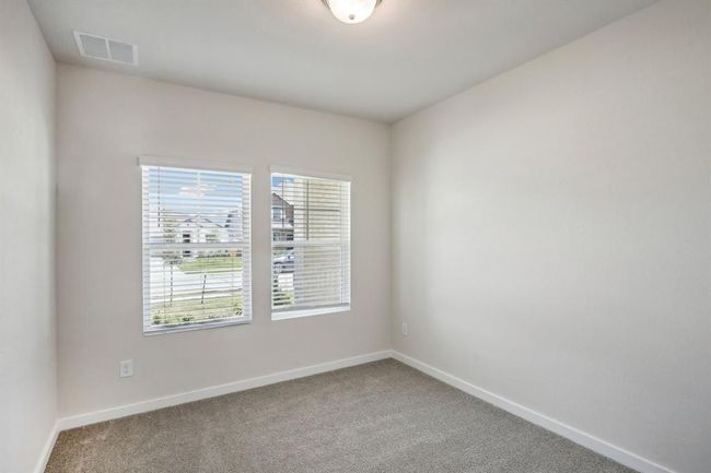 Photo is not of the actual home but is an inspirational photo of builder’s model home and may depict options, furnishings, and/or decorator features that are not included. | Image 8