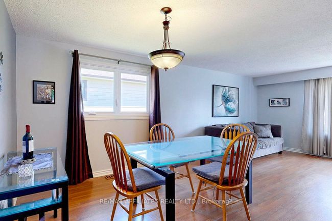22 Red Maple Cres, House other with 3 bedrooms, 1 bathrooms and 2 parking in Gloucester ON | Image 15
