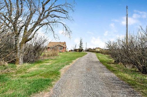 594238 104 Street E, Rural Foothills County, AB, T0L0P0 | Card Image