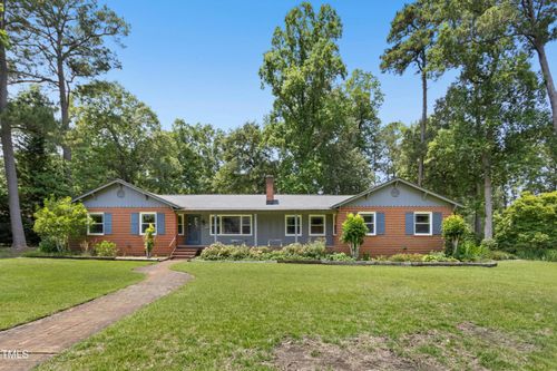 814 S Vermont St, Smithfield, NC, 27577-3852 | Card Image