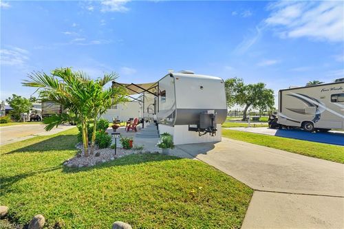 k574-19681 Summerlin Rd, FORT MYERS, FL, 33908-3873 | Card Image