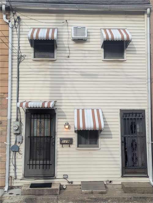 229 N Peach St, Allentown, PA, 18102 | Card Image