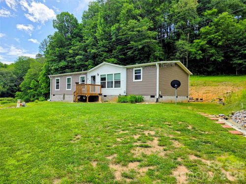 30 Evergreen Rd, Burnsville, NC, 28714-2088 | Card Image