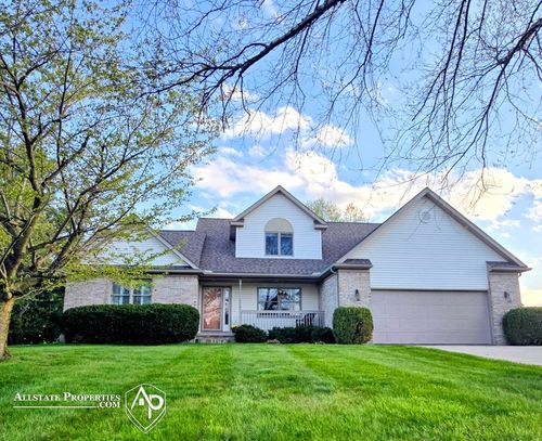 9060 Woodridge Dr, Davison, MI, 48423-8373 | Card Image