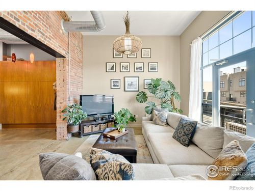 apt-201-2500 Walnut St, Denver, CO, 80205-2294 | Card Image