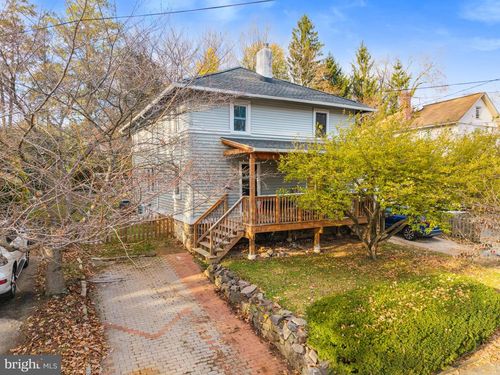 245 Willow Ave, WAYNE, PA, 19087-3523 | Card Image