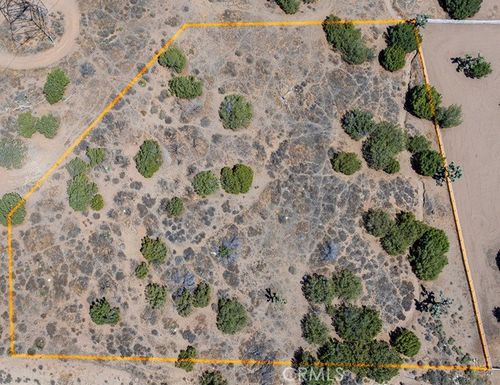 10624 Cedar St, Oak Hills, CA, 92344-9508 | Card Image