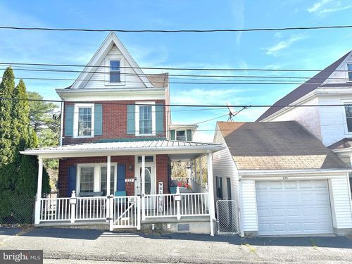 225 Cherry St, SAINT CLAIR, PA, 17970-1128 | Card Image