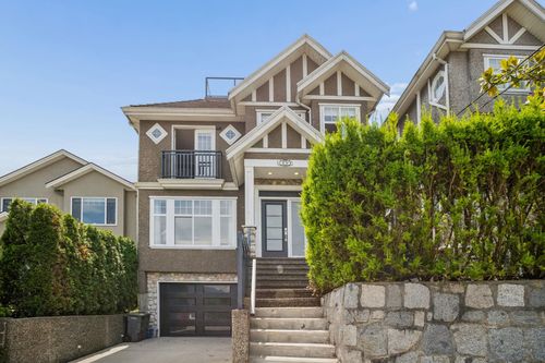 2808 Wall St, Vancouver, BC, V5K1B2 | Card Image