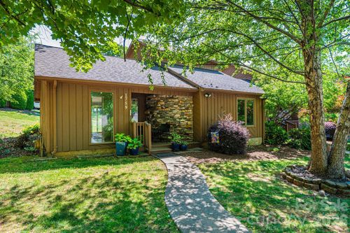 1759 12th St Ne, Hickory, NC, 28601-2001 | Card Image