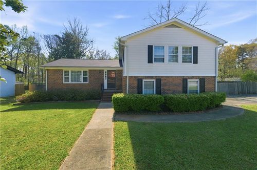 137 Bonnie Ln Nw, Lilburn, GA, 30047-6103 | Card Image
