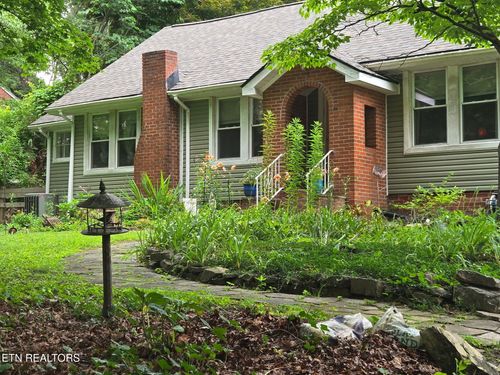 703 Midlake Dr, Knoxville, TN, 37918-2912 | Card Image