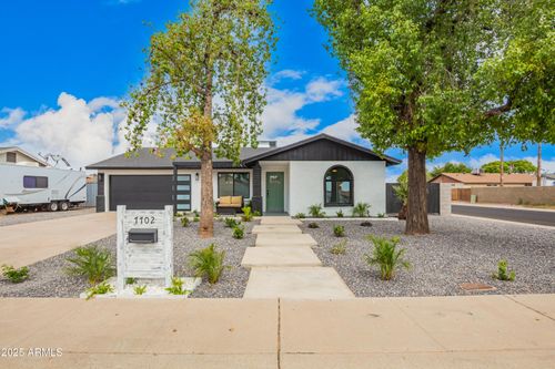 7702 W Glenrosa Ave, Phoenix, AZ, 85033-2408 | Card Image