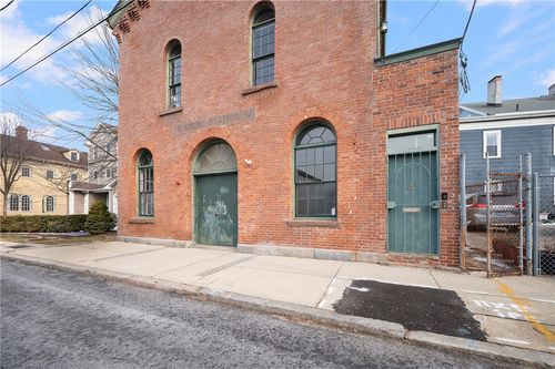 4 Pallas St, Providence, RI, 02903-3002 | Card Image