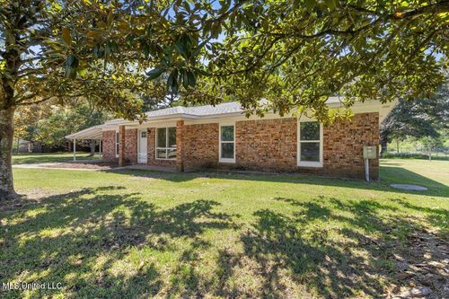 10413 Charpentier Dr, Moss Point, MS, 39562-7752 | Card Image