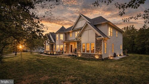 15613 Thoroughfare Rd, Gainesville, VA, 20155-1804 | Card Image