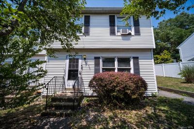 6 W Main Street, Townhouse with 3 bedrooms, 1 bathrooms and null parking in Beacon NY | Image 1