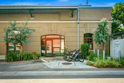1-940 E 2nd St, LOS ANGELES, CA, 90012 | Card Image