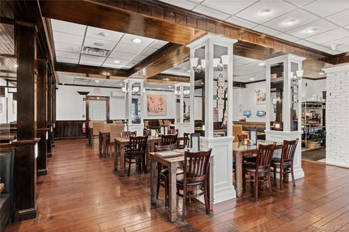 825 Route 25a, Miller Place, NY, 11764-2735 | Card Image