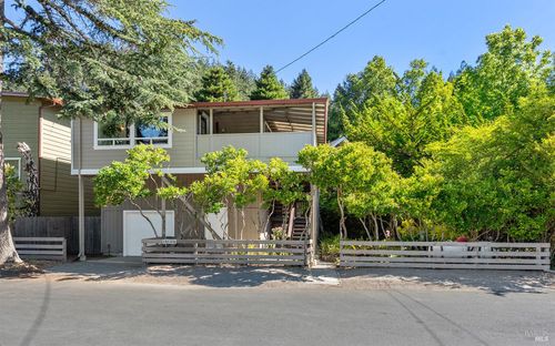 17837 Orchard Ave, Guerneville, CA, 95446-9785 | Card Image