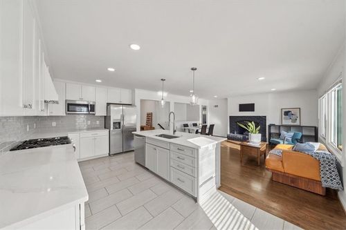 909 W 85th St, Kansas City, MO, 64114-2708 | Card Image