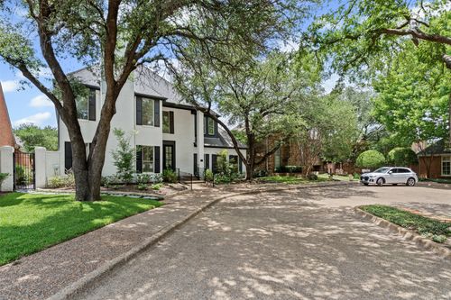 2 Parliament Pl, Dallas, TX, 75225-1826 | Card Image