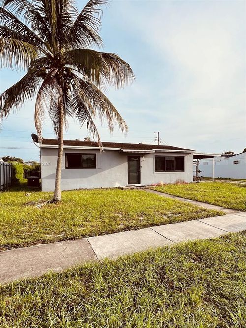 3530 Nw 170th St, Miami Gardens, FL, 33056-4129 | Card Image