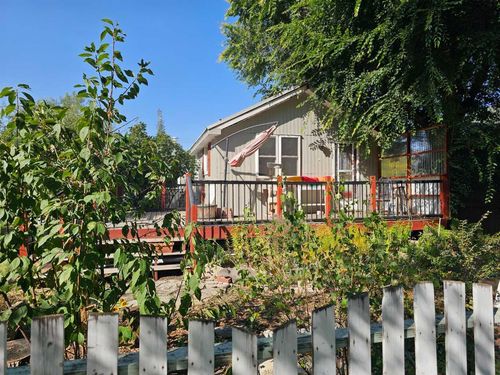 {{alt}} | Card Image