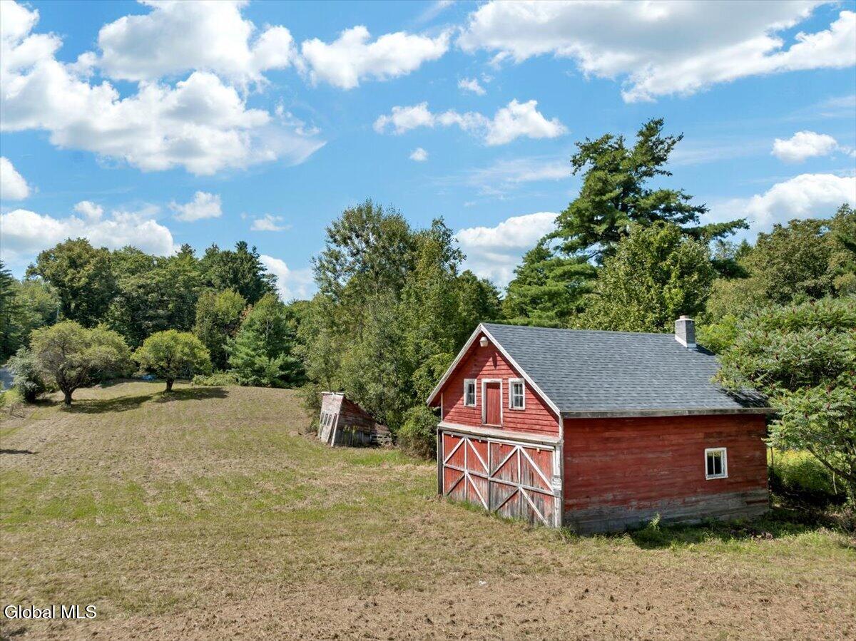 Land in Granville 4