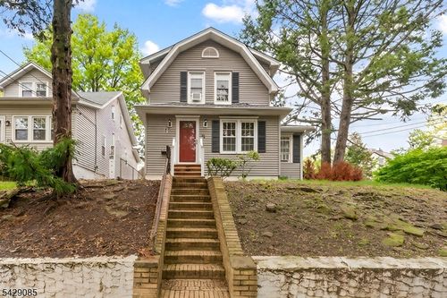 71 Spring St, Nutley, NJ, 07110-2648 | Card Image