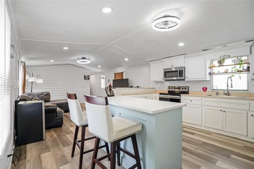 20398 Birch Dr, Montgomery, TX, 77356-3700 | Card Image