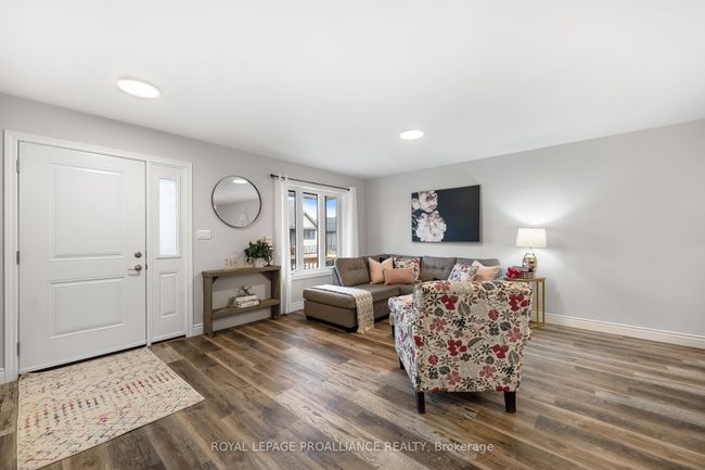 29 Rabbit Rd, House attached with 3 bedrooms, 2 bathrooms and 1 parking in Brighton ON | Image 7