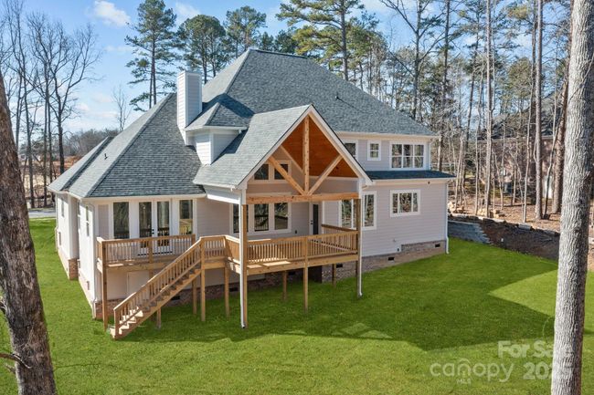 Back of House w/future grass | Image 39