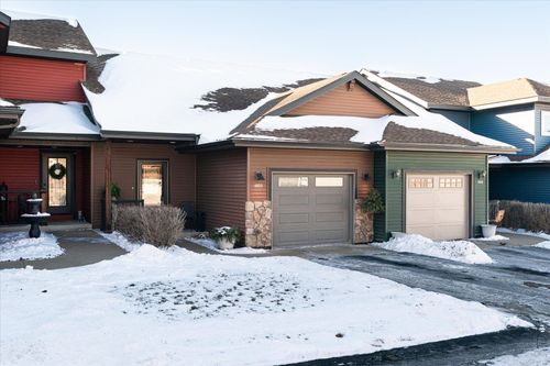 4933 Cross St, La Crosse, WI, 54601 | Card Image