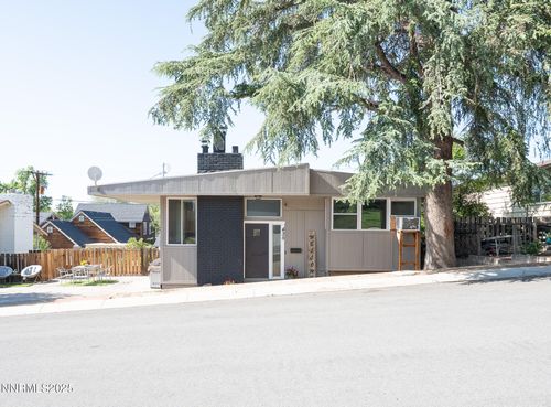 435 Ardmore Dr, Reno, NV, 89509-3316 | Card Image