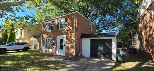 20801 Priday Ave, Euclid, OH, 44123-2618 | Card Image