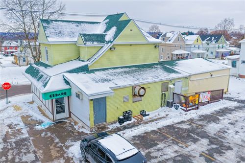 827 Addis St, New Castle, PA, 16101-5171 | Card Image