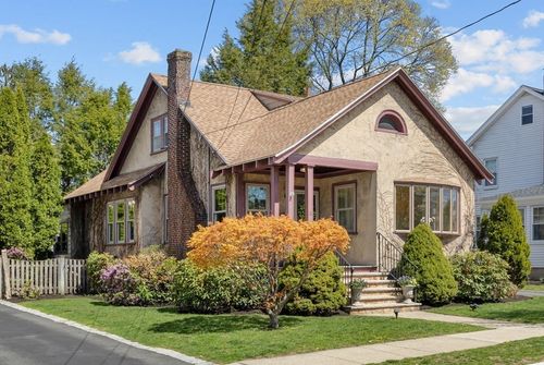 18 Glendale Ave, Melrose, MA, 02176-1902 | Card Image