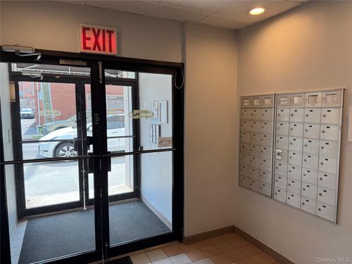 ste-4b-213 42nd Ave, Bayside, NY, 11361-2824 | Card Image