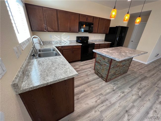 Kitchen | Image 4