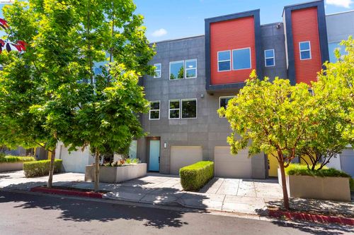 1355 Pullman Way, Oakland, CA, 94607-1597 | Card Image